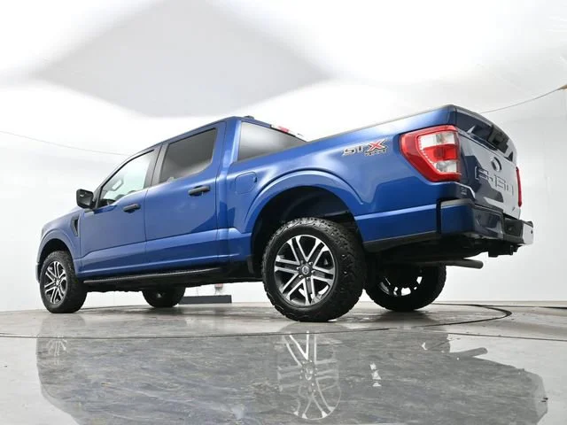 Used 2023 Atlas Blue Metallic Ford XL image 23