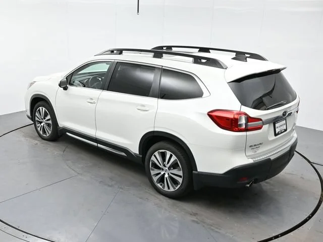 Used 2019 Crystal White Pea Subaru Limited image 38