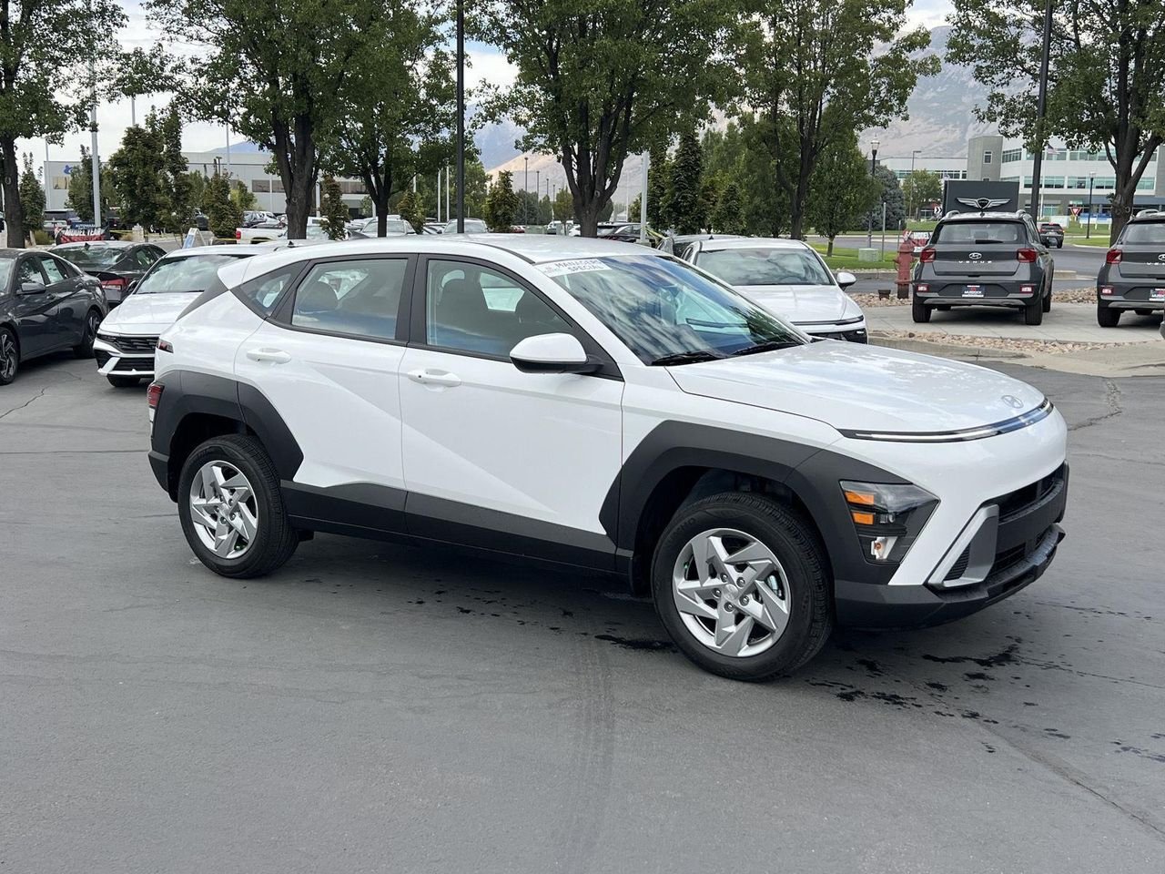 New 2026 Atlas White Hyundai SE AWD image 5