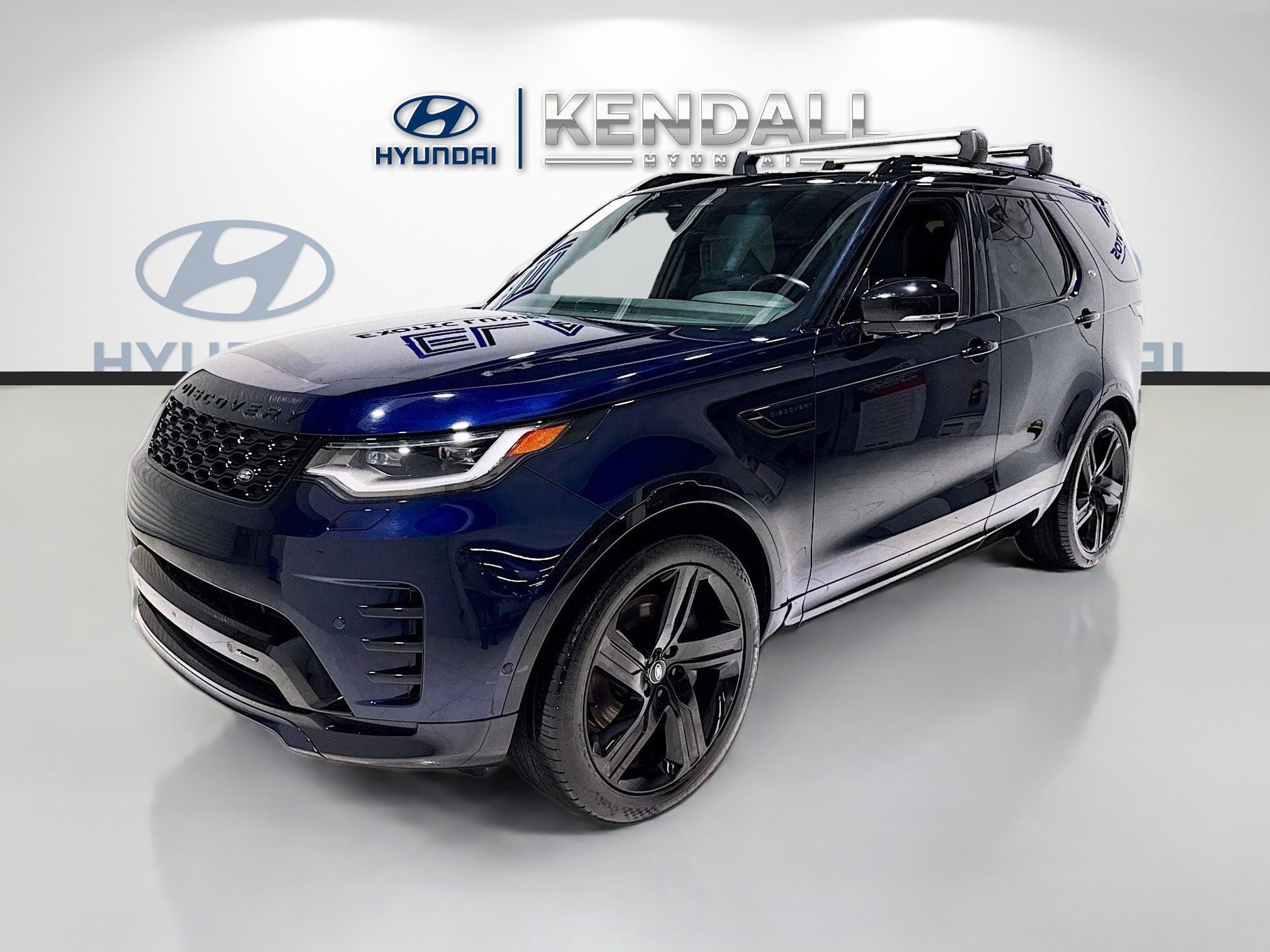 Used 2023 Portofino Blue Metallic Land Rover HSE R-Dynamic image 3