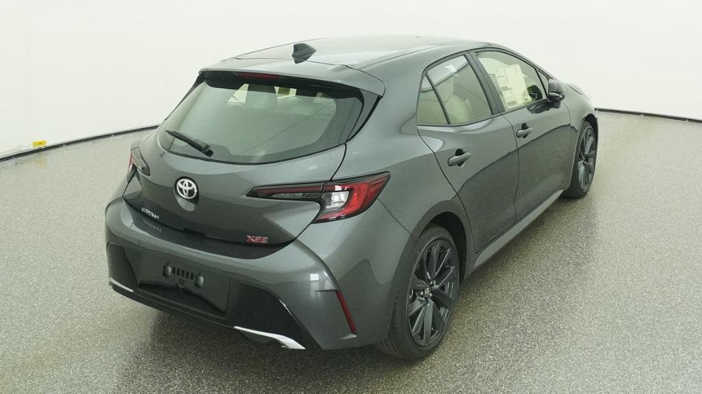 New 2026 Magnetic Gray Meta Toyota XSE image 19