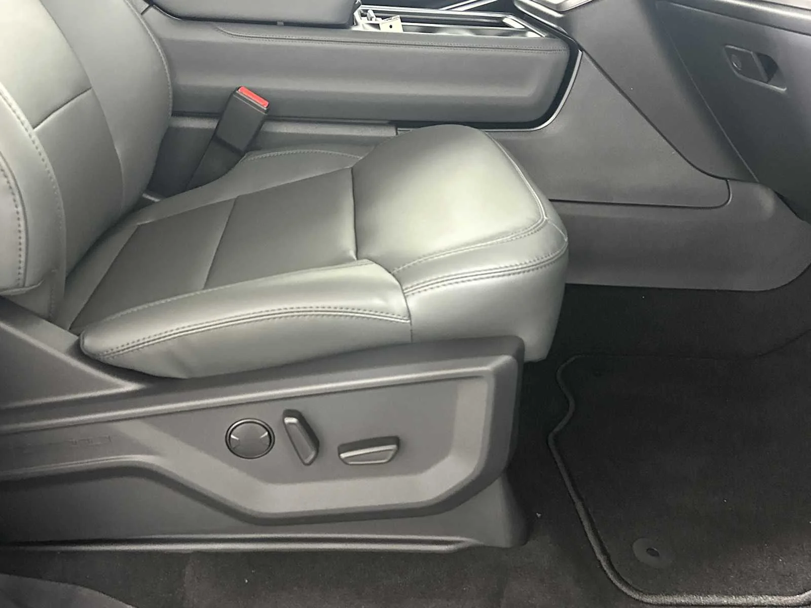 New 2026 Dark Matter Gray Ford Active image 17