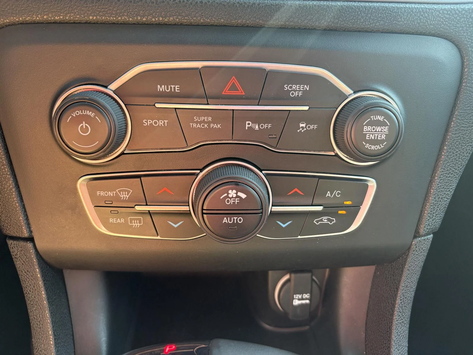Used 2023 Destroyer Gray Clearcoat Dodge SXT image 26