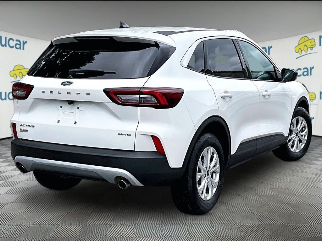 Used 2023 White Metallic Ford Active image 6