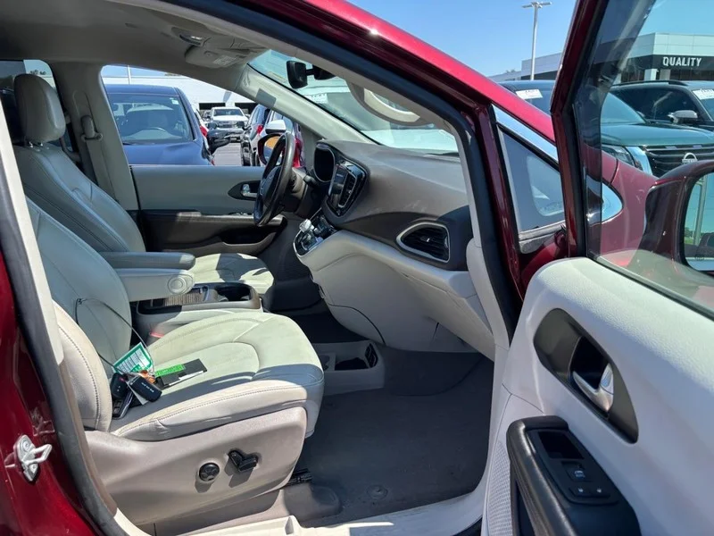 Used 2020 Velvet Red Pearlcoat Chrysler Touring L Plus image 12