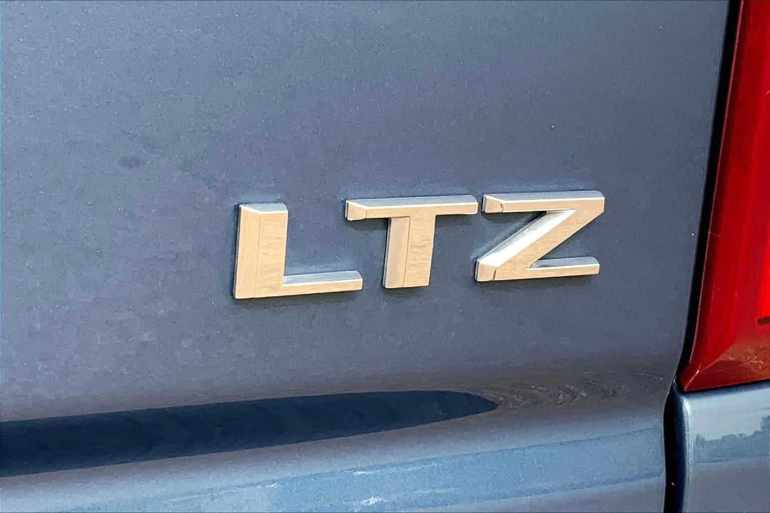 Used 2024 Lakeshore Blue Metallic Chevrolet LTZ image 10