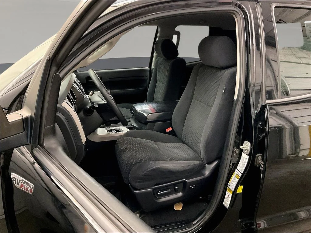 Used 2012 Black Toyota Grade image 30