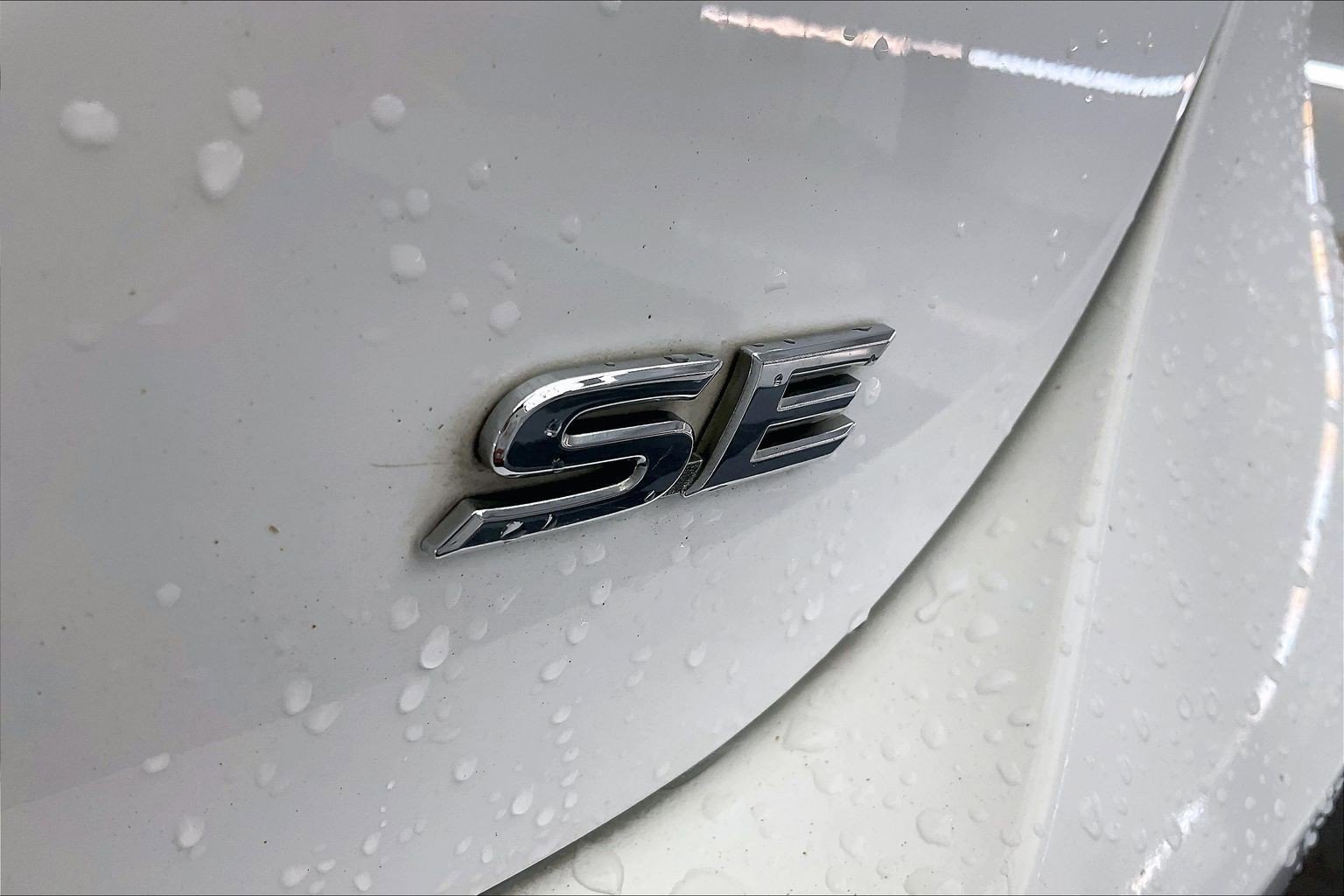 2021 Toyota Camry SE photo 6