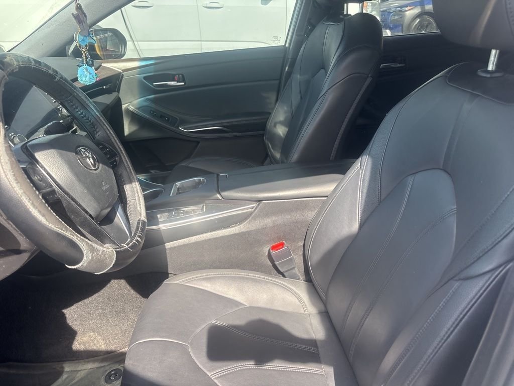 Used 2022 White Toyota XLE Plus image 10