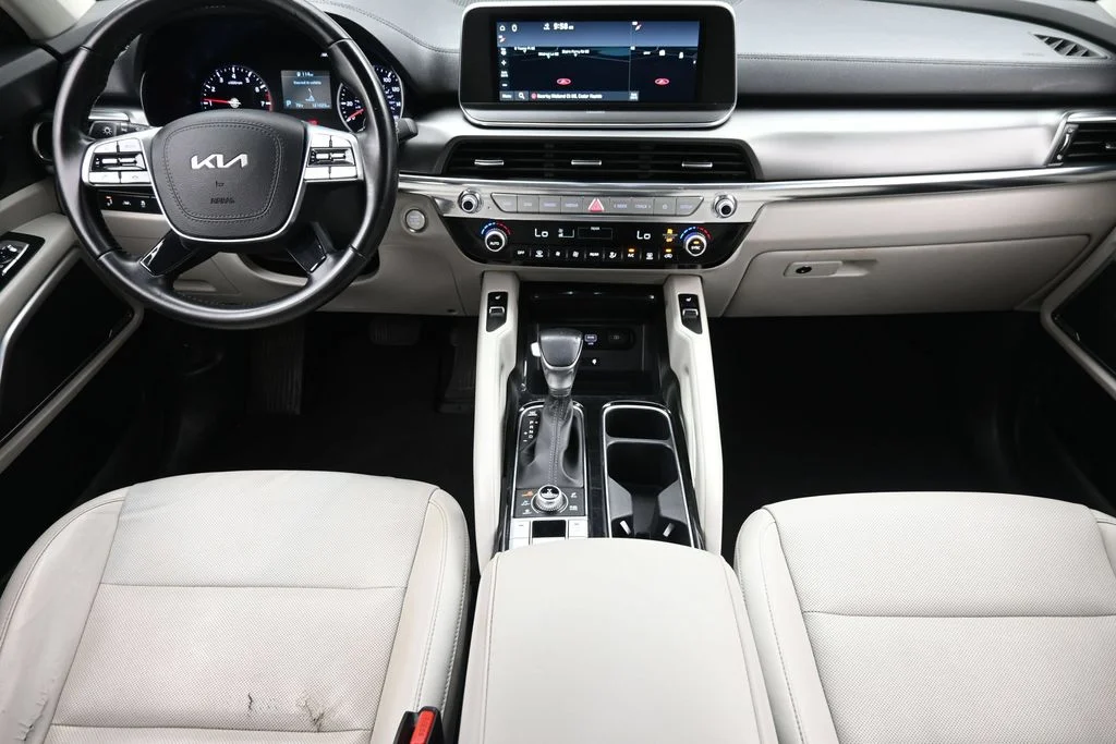 Certified Used 2022 Green Kia S image 15
