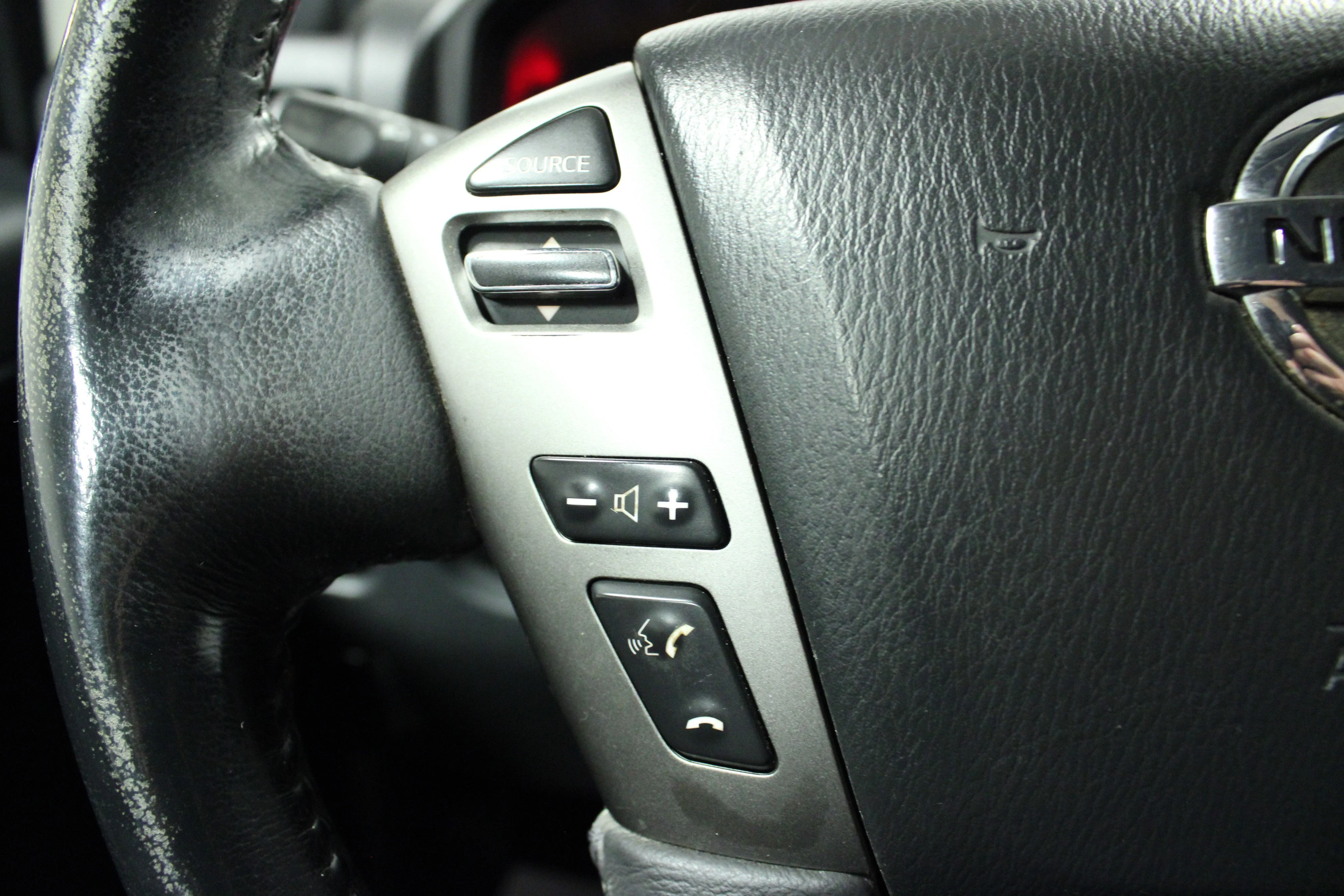 Used 2013 Cayenne Red Metallic Nissan SV image 20