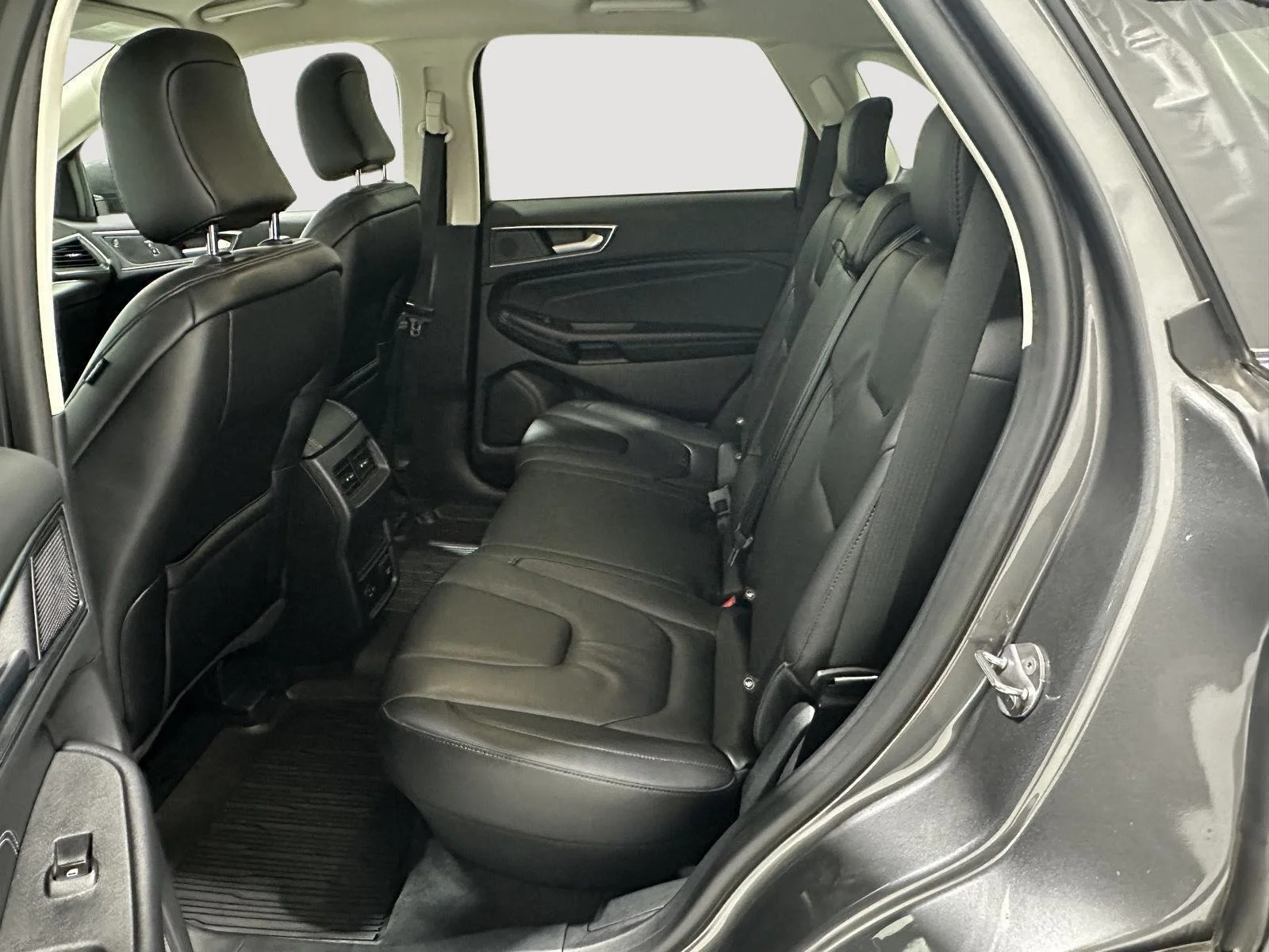 Used 2022 . Ford Titanium image 22