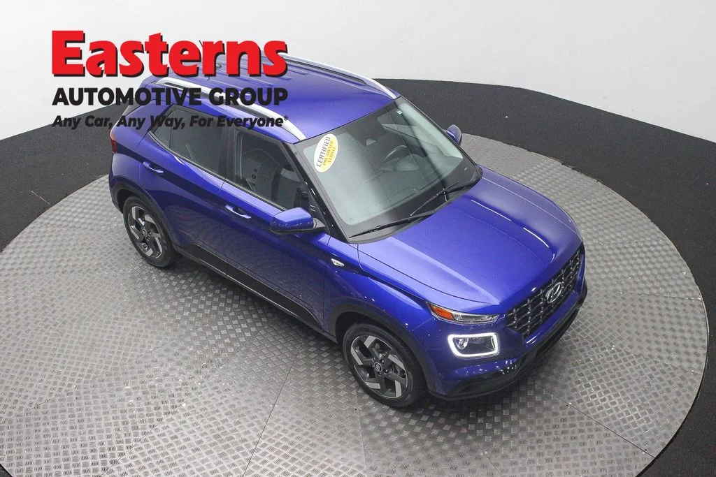 Used 2023 Blue Hyundai Limited image 3