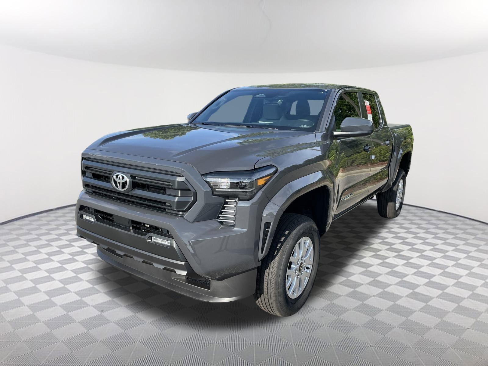 2025 Toyota Tacoma SR5 - Photo 15