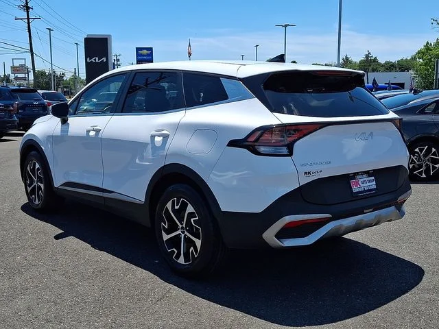 Used 2023 White Kia EX image 5