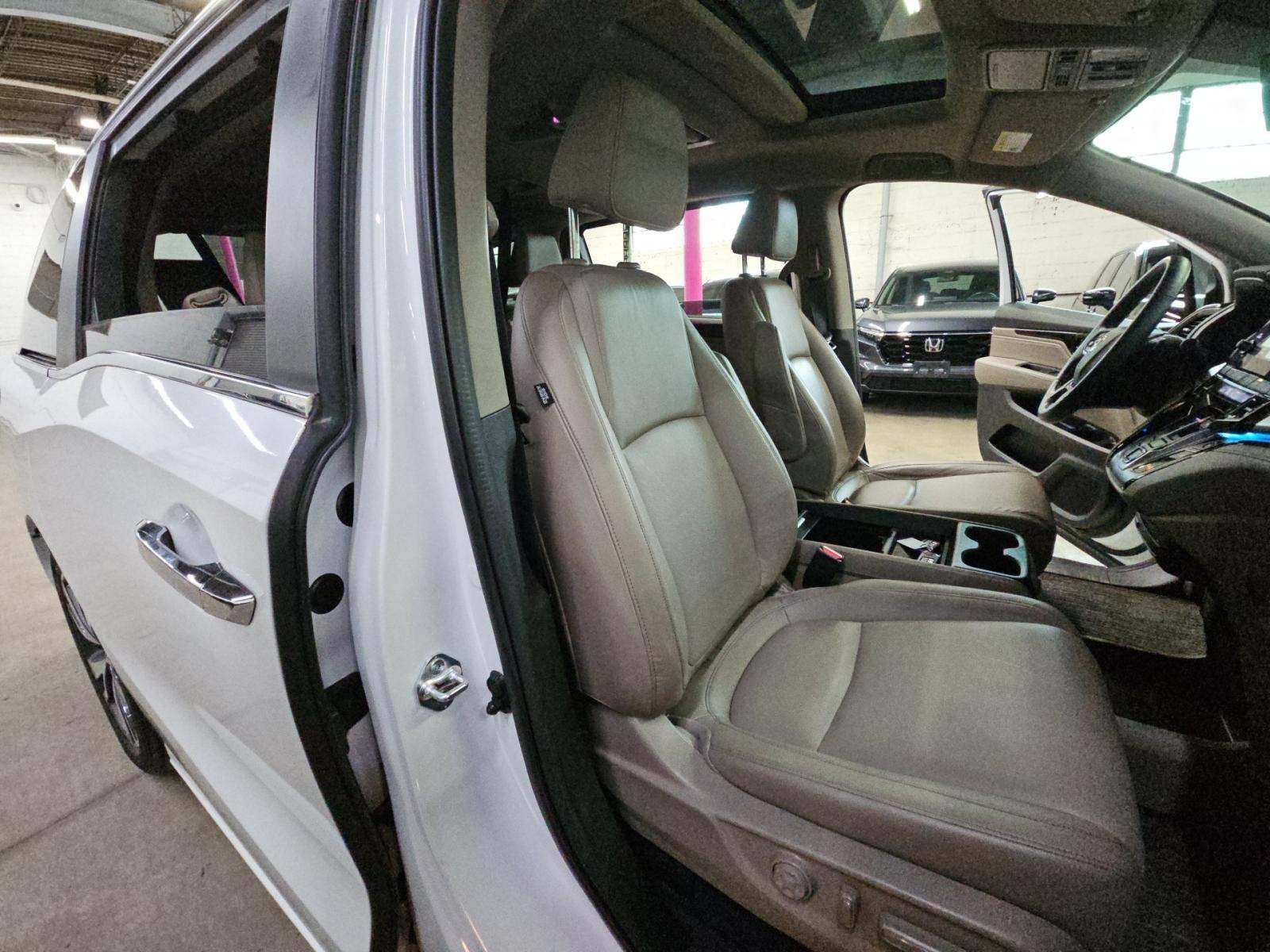 Certified Used 2024 Platinum White Pearl Honda Touring image 15