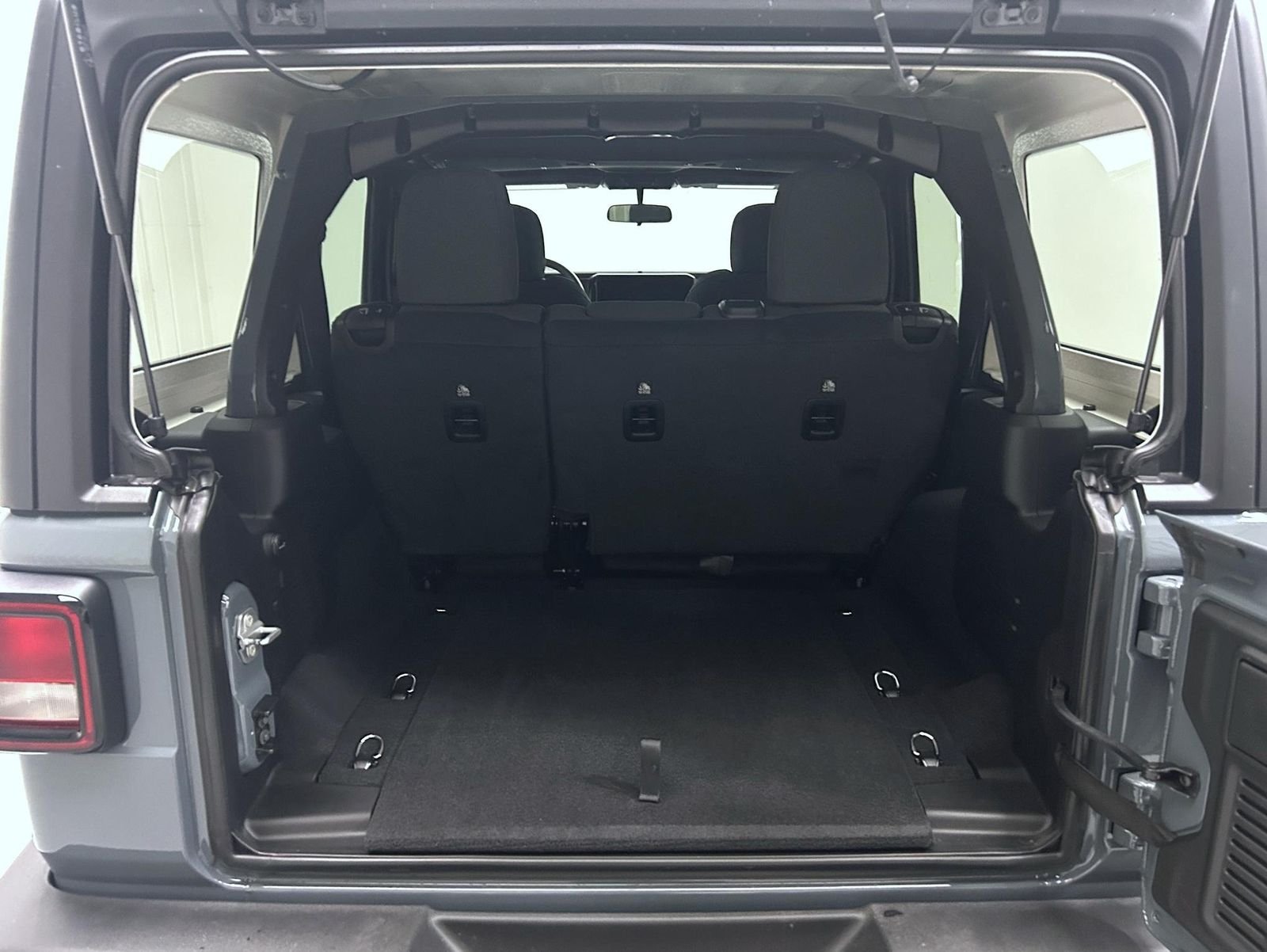 New 2026 Anvil Clear-Coat Exterior Paint Jeep Sport image 9