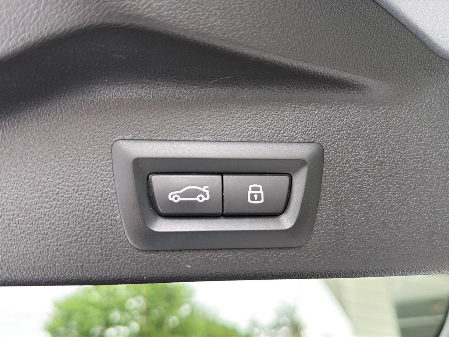 Used 2024 Skyscraper Grey Metallic BMW sDrive40i image 36