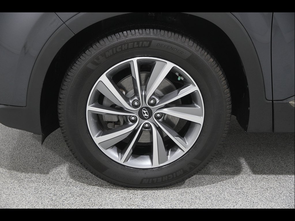 2020 Hyundai Santa Fe Limited - Photo 22