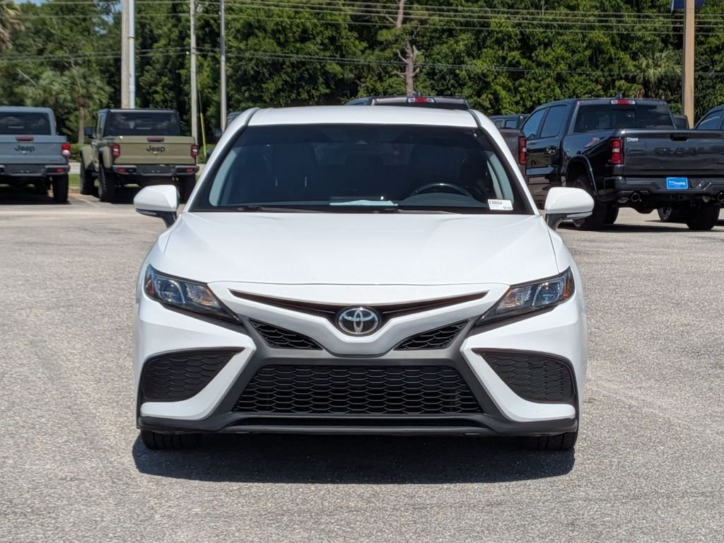 Used 2022 White Toyota SE image 8