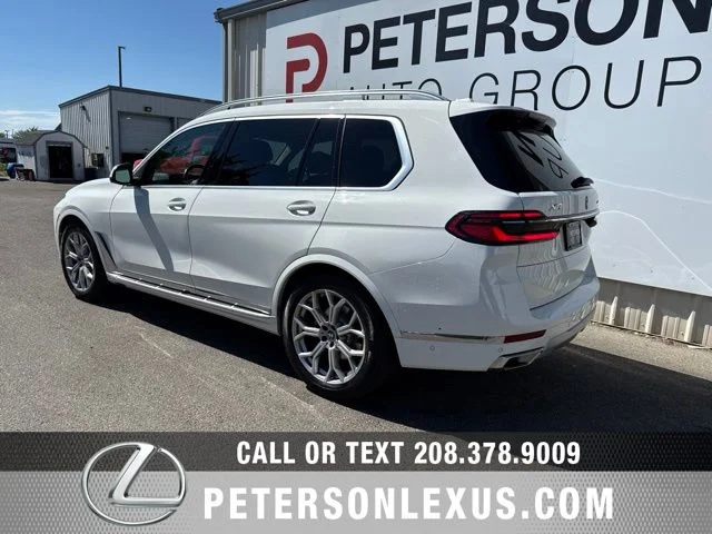 Used 2026 White BMW xDrive40i image 6