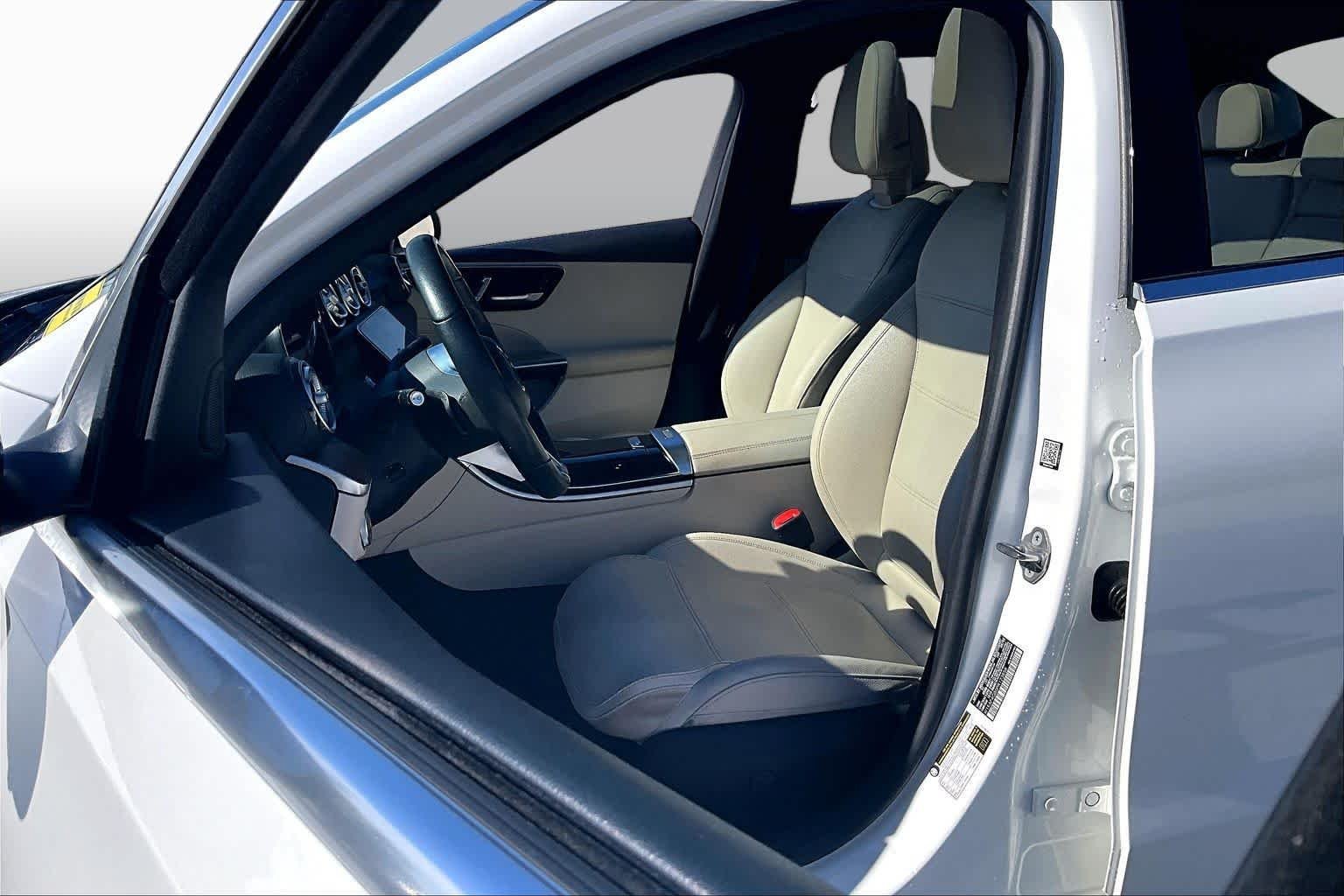 Used 2023 Polar White Mercedes-Benz C 300 image 8