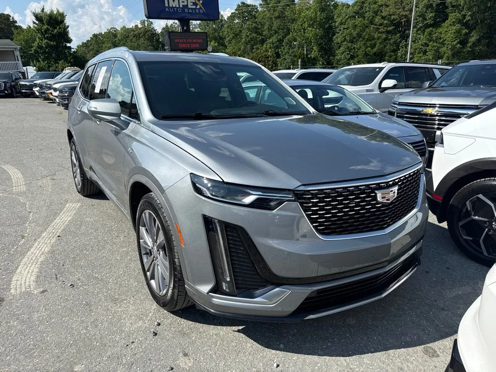 Used 2025 Silver Cadillac Premium Luxury image 3