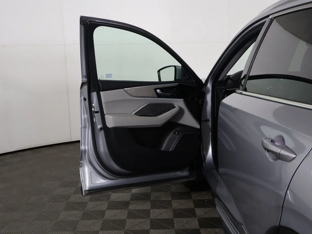 Used 2022 Silver Acura Advance image 24