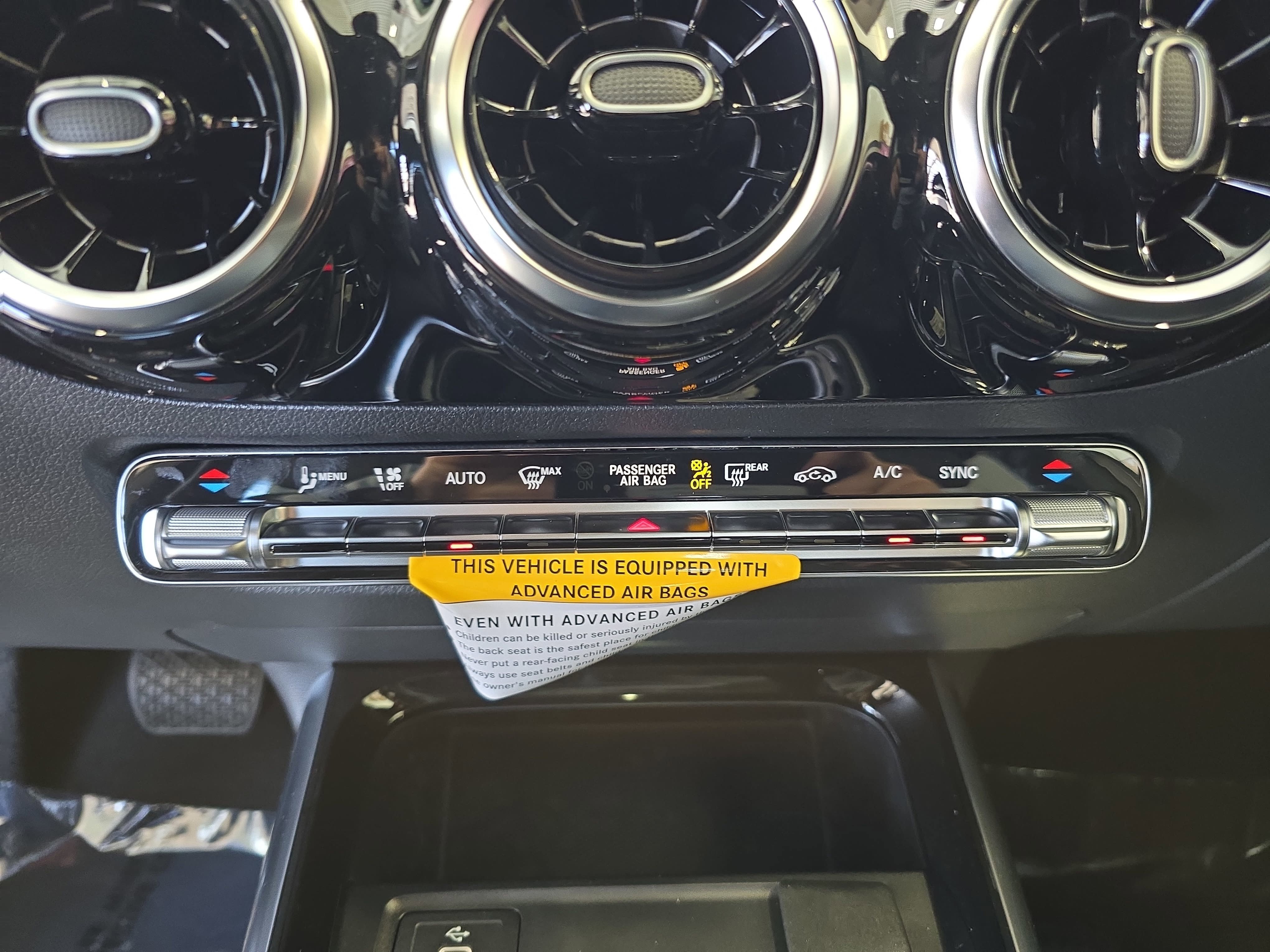 New 2026 Mountain Grey Metallic Mercedes-Benz GLA250 image 23