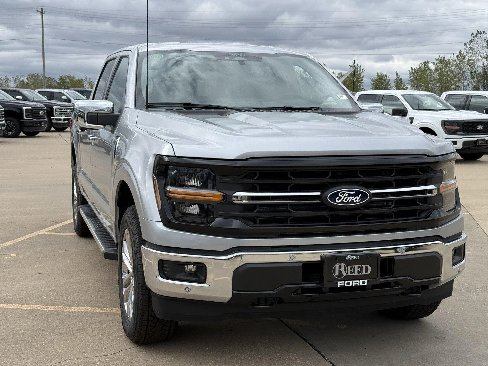 New 2026 Iconic Silver Metallic Ford XLT image 2