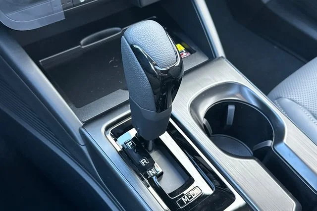 New 2026 SAPPHIRE BLUE PEARL Subaru Limited image 18