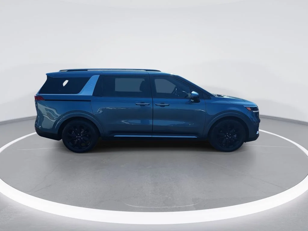 Used 2024 Blue Kia SX image 9