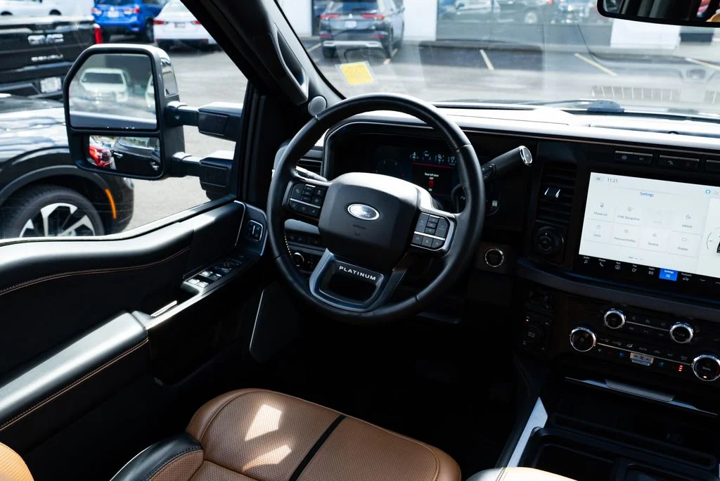 Used 2024  Ford Platinum image 10
