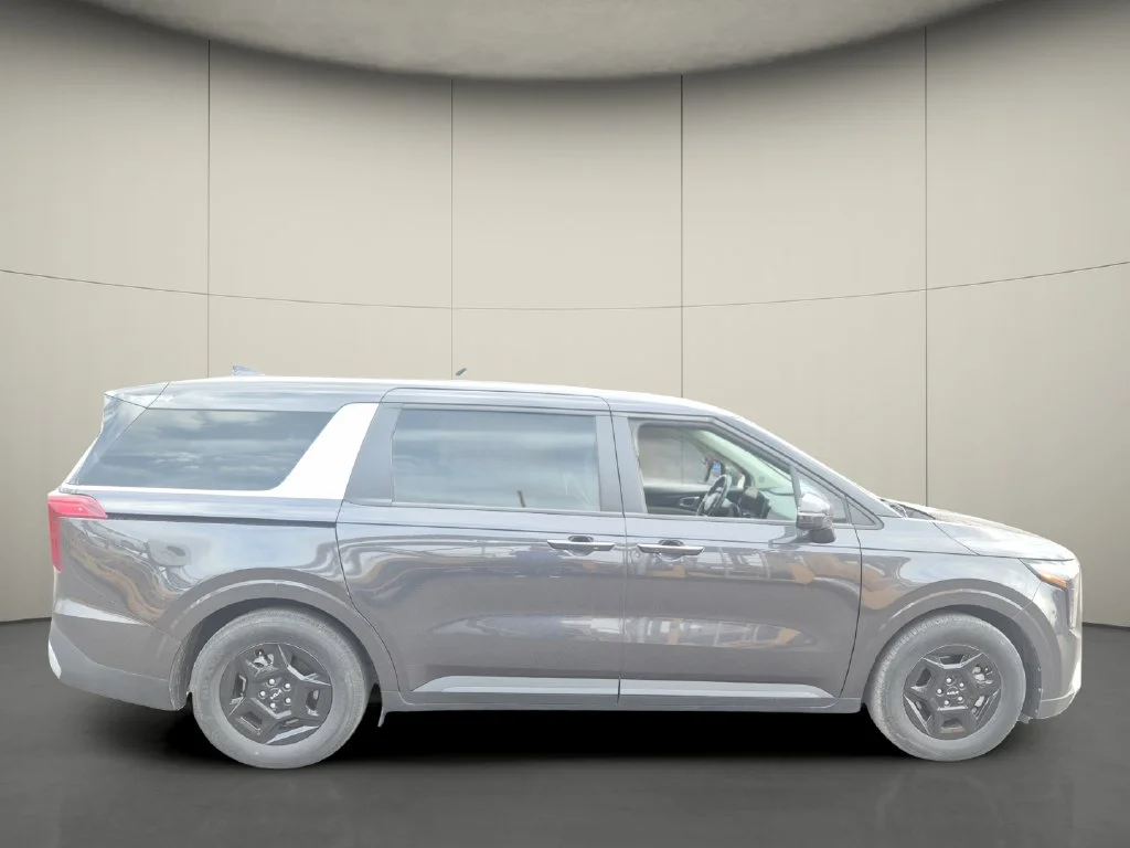 Used 2025 Gray Kia LXS image 8