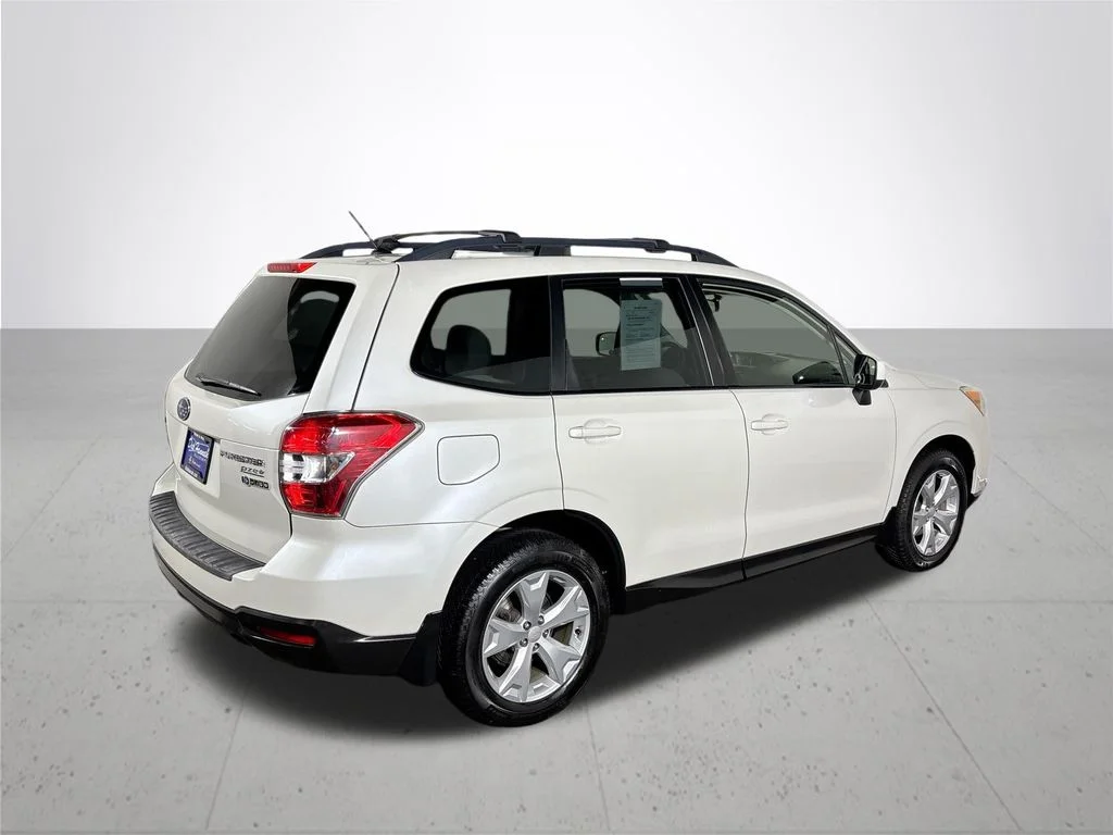 Used 2014 White Subaru 2.5i Premium image 6