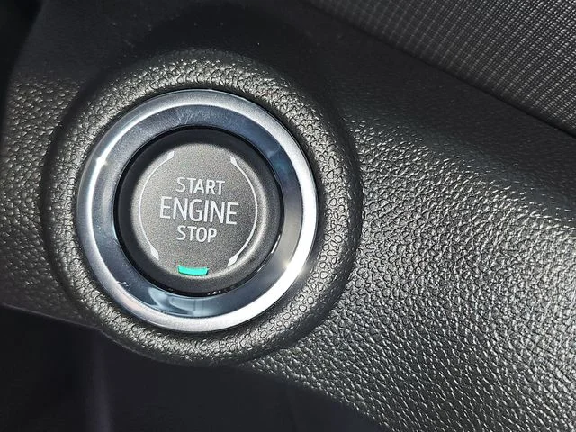Used 2023 Gray Chevrolet ACTIV image 19