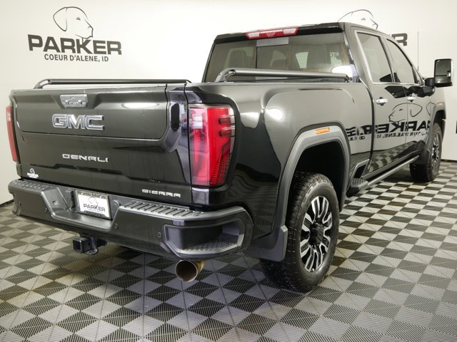 Used 2025 Onyx Black GMC Crew Cab Denali Ultimate 6.6L Diesel image 5