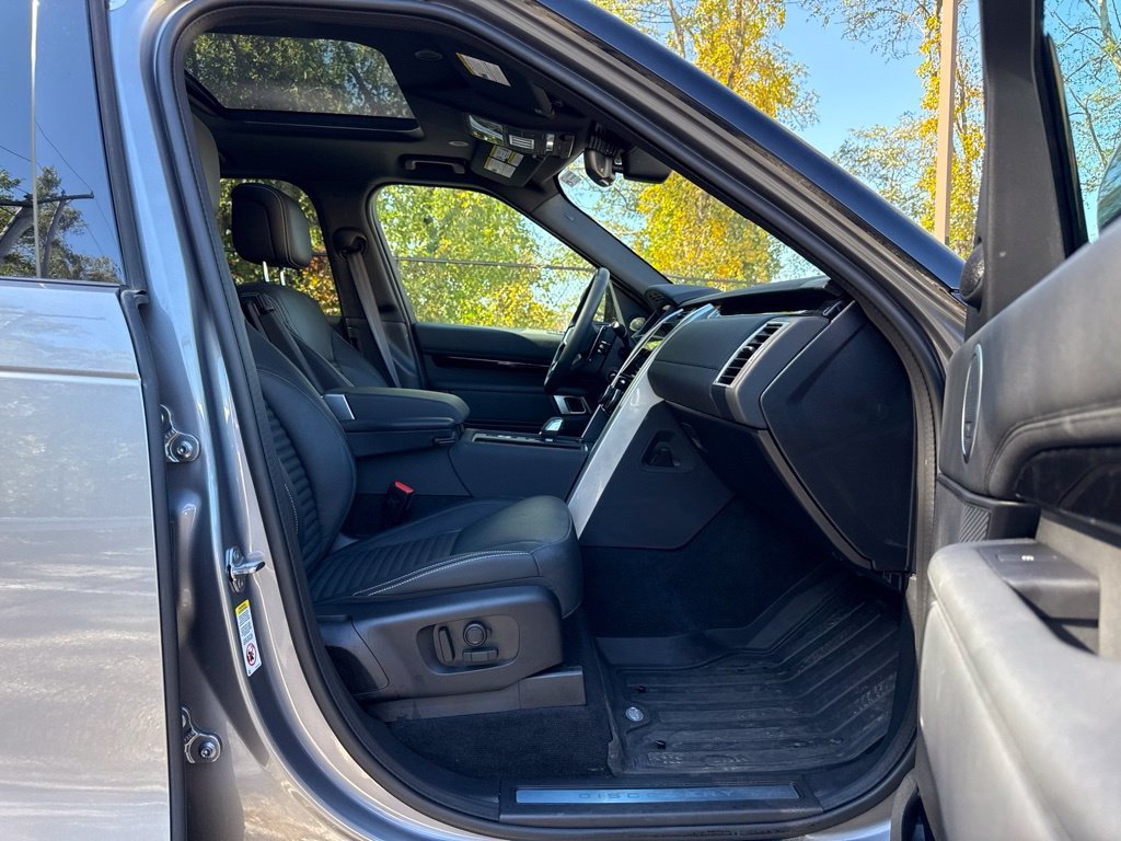 Used 2025 Gray Land Rover S image 17