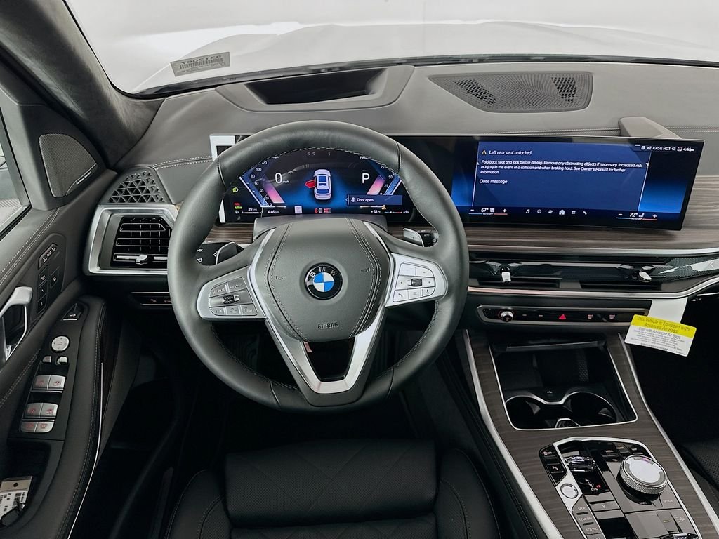Used 2026 Mineral White Metallic BMW xDrive40i image 19