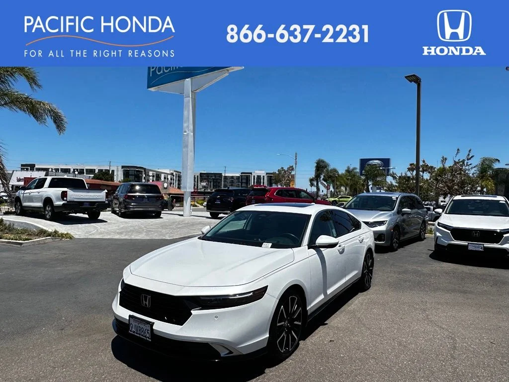Certified Used 2024 White Honda Touring image 1