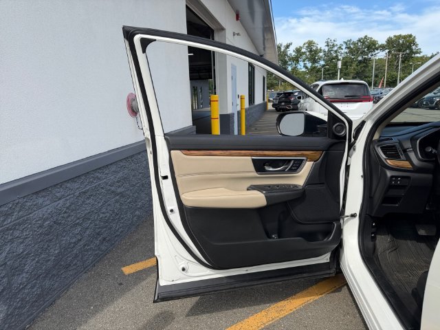 Used 2018 White Honda EX-L image 29