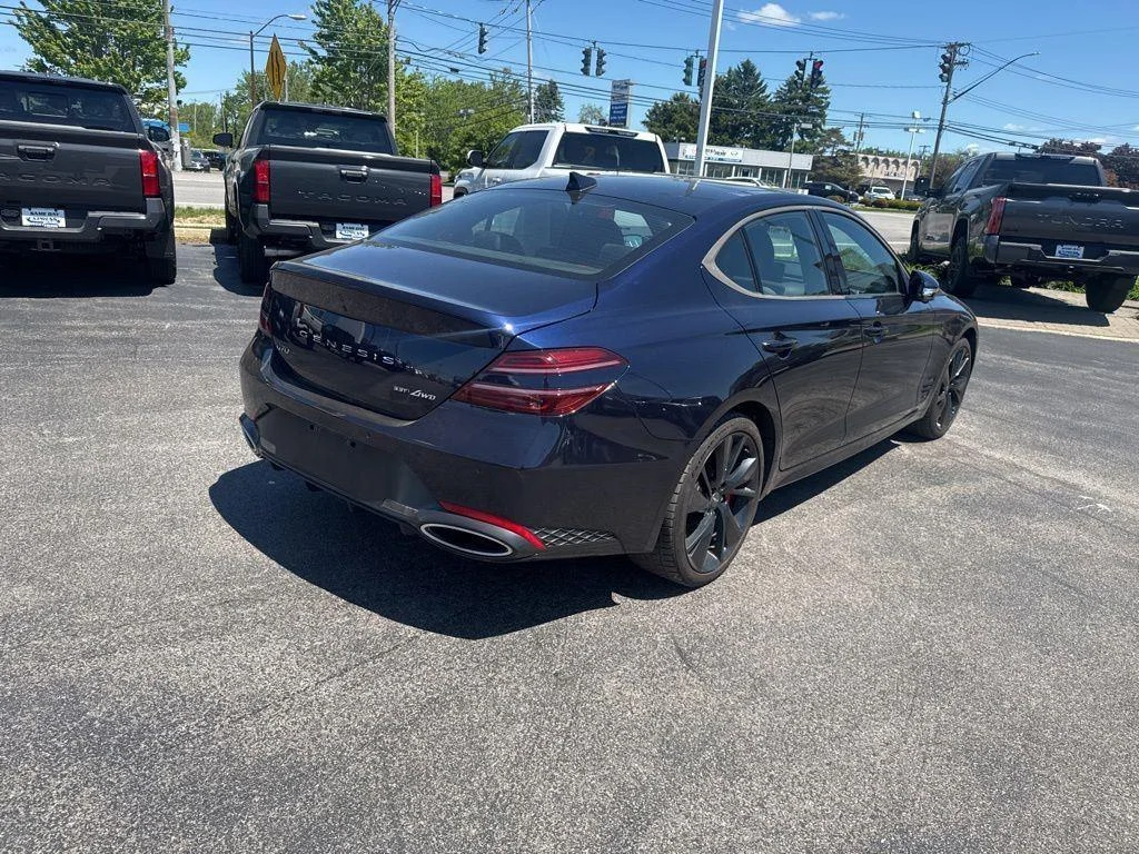 Used 2023 Capri Blue Genesis 3.3T image 8