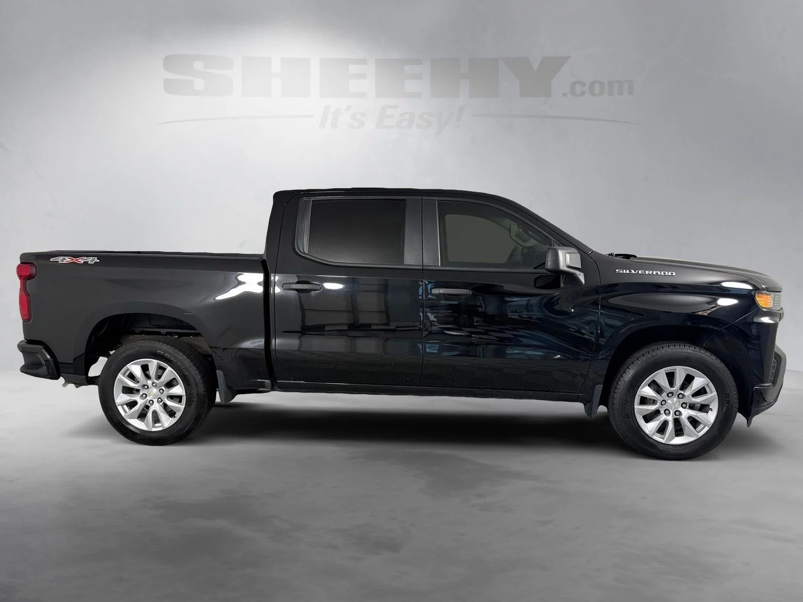 Used 2021 Black Chevrolet Custom image 10