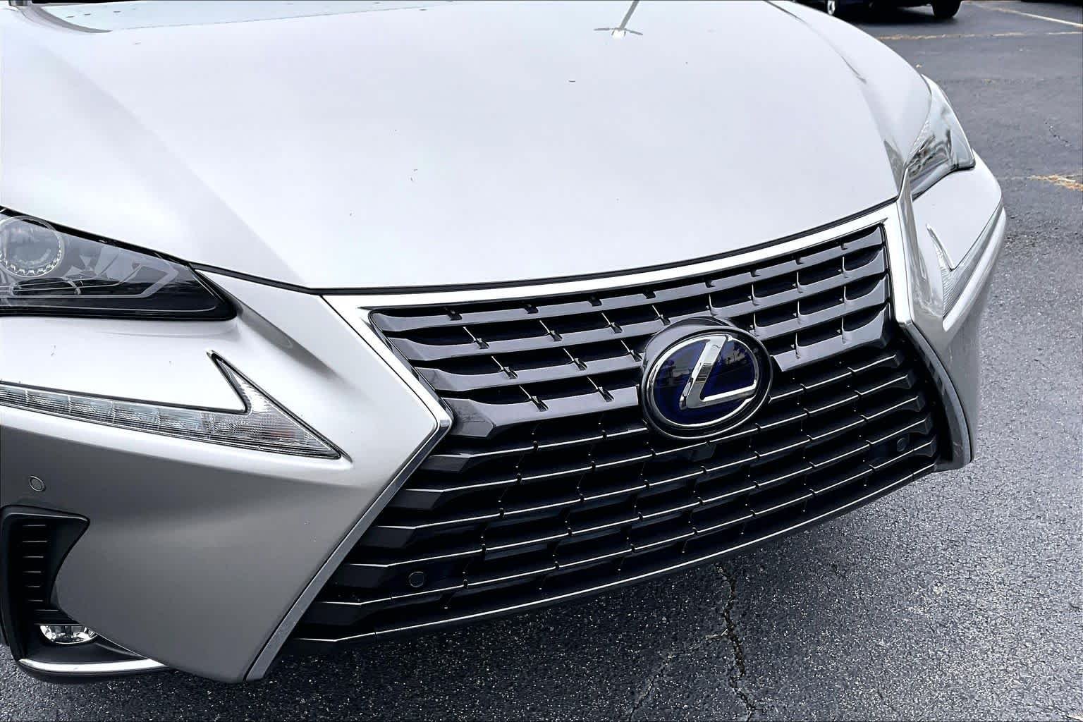 2020 Lexus NX Hybrid 300h - Photo 30