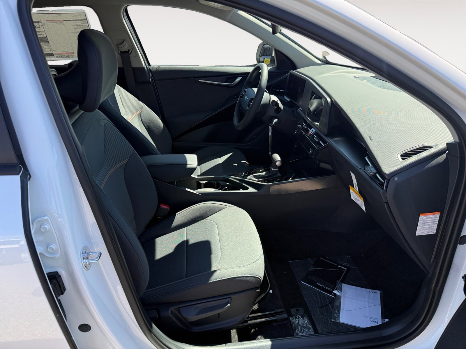New 2026 Snow White Pearl Kia LX image 19