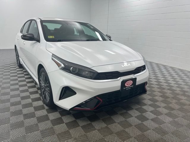 Used 2024 Snow White Pearl Kia GT-Line image 1