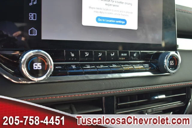 Used 2025 Black Chevrolet Z71 image 36
