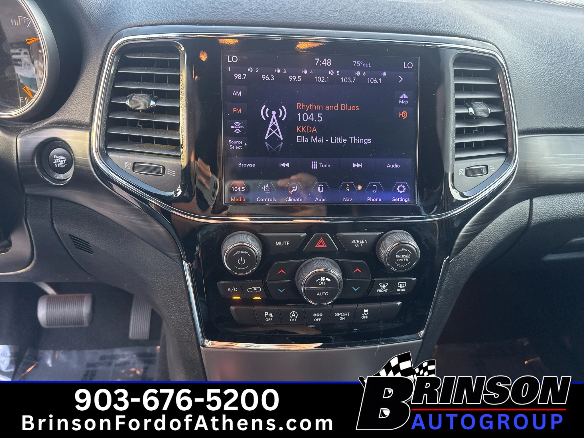 Certified Used 2019 Velvet Red Pearlcoat Jeep Altitude image 22