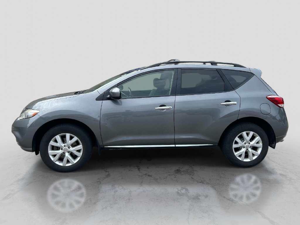 Used 2014 Gray Nissan SL image 2
