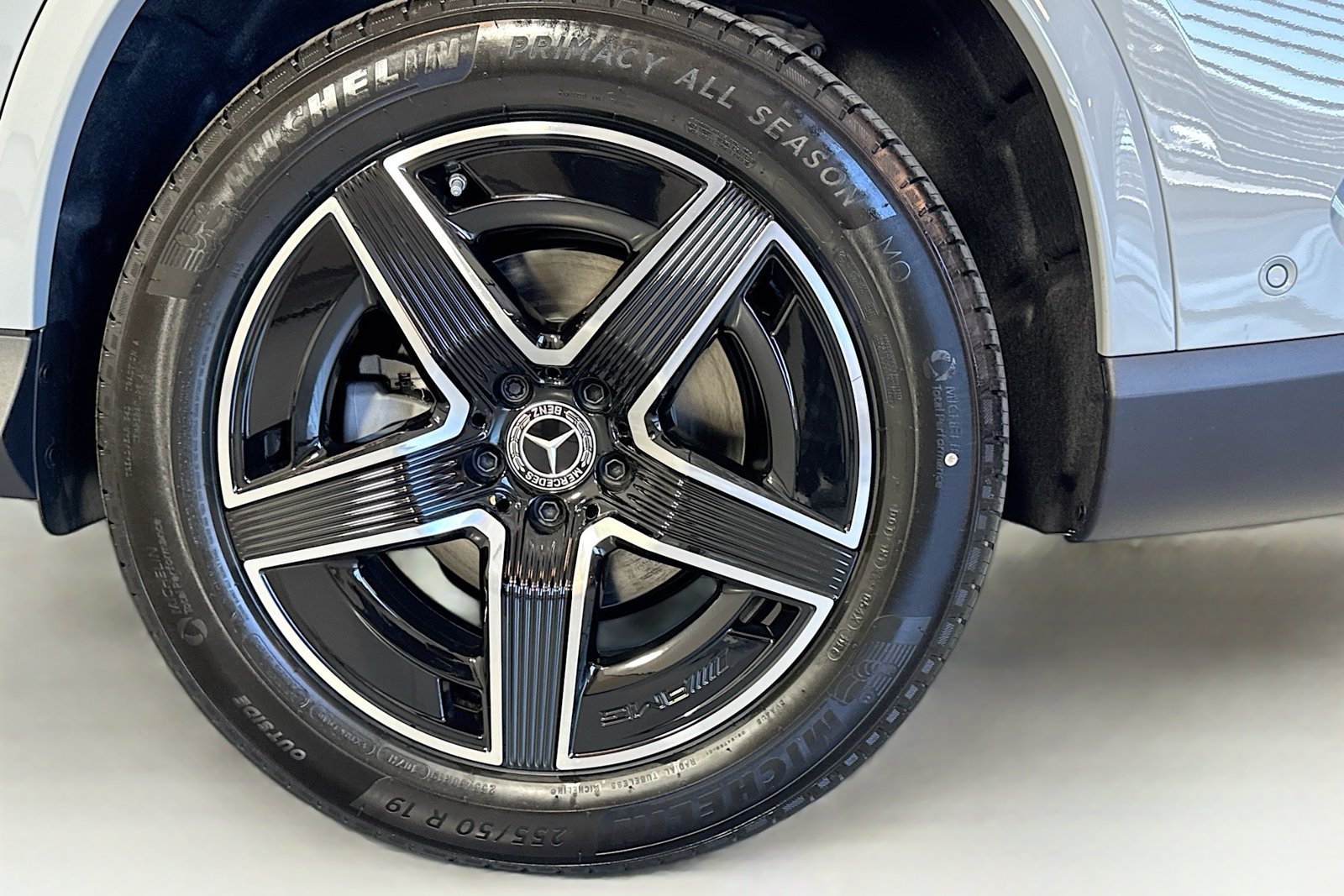 New 2026 Manufaktur Alpine Grey Mercedes-Benz GLC 300 image 28